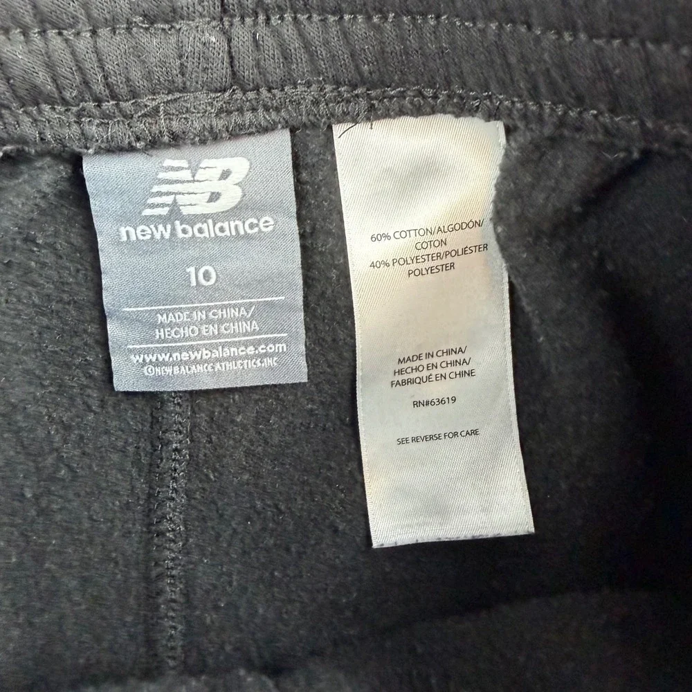 New Balance Shorts Kids Size 10 Black Knit Fleece Logo Athletic